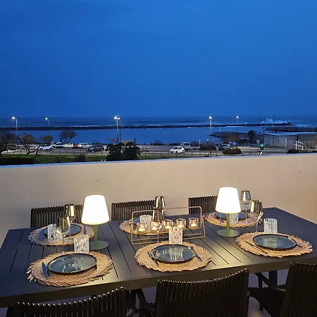 Face A La Mer, Superbe Roof Top, Vue Panoramique, Solarium, Clim 塞特港